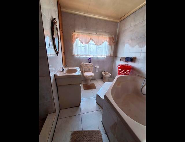 3 BEDROOM HOUSE FOR SALE IN BEDWORTH PARK